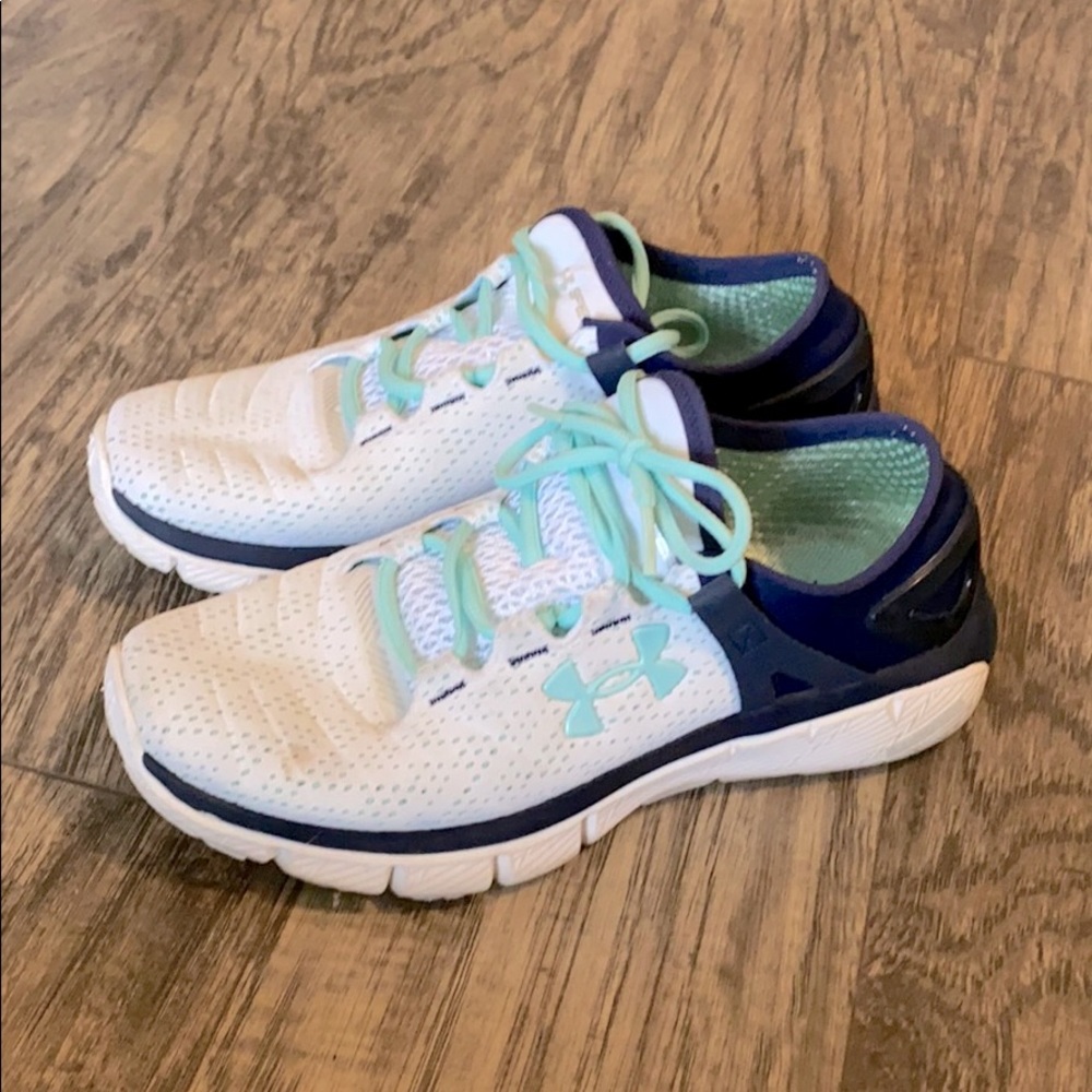Athletic running sneakers